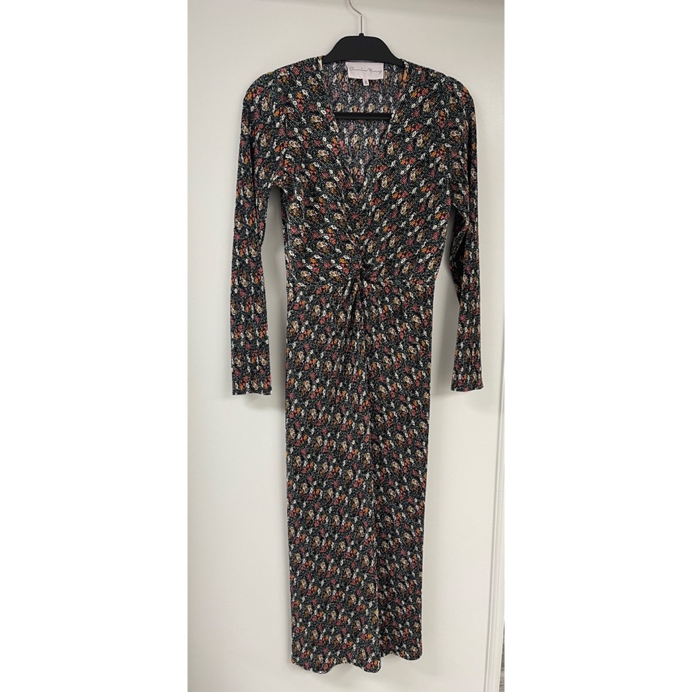 Charles Henry size M, gorgeous floral midi dress with deep V neck